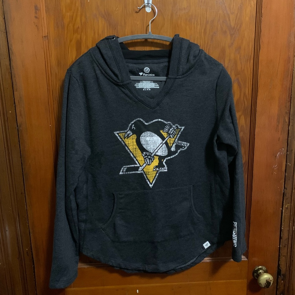 PENGUINS HOODIE